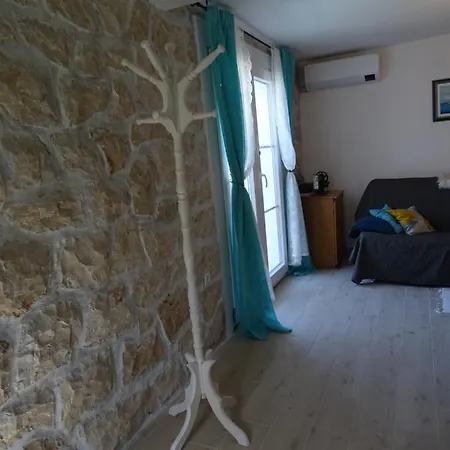 Charming Piccolo Paradiso Apartment