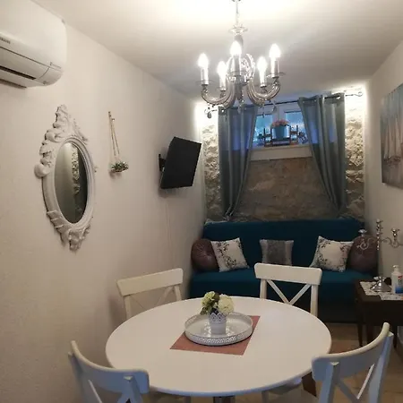 Apartment Charming Piccolo Paradiso Vlasici